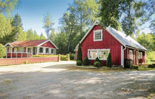 Växjö House | Amazing Home In Eringsboda With Wifi