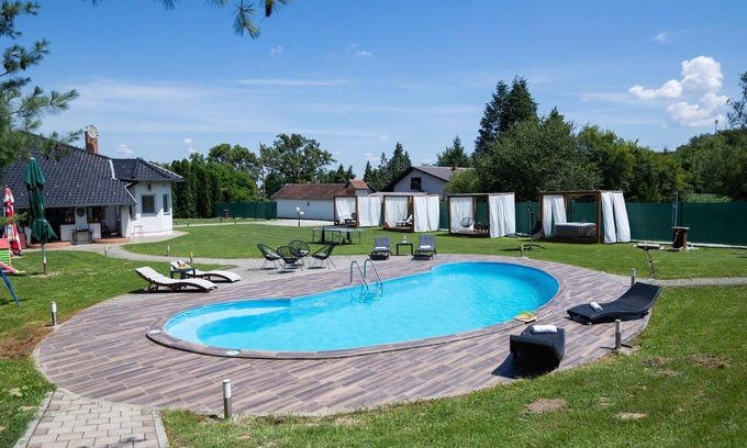 Fericanci House | Amazing home in Fericanci with sauna