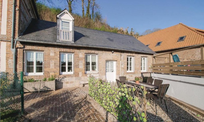 Fontaine-le-Dun House | Amazing Home In Fontaine Le Dun