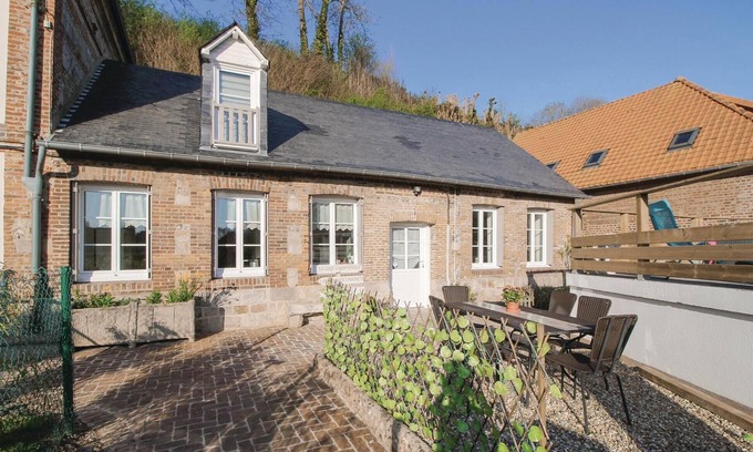 Fontaine-le-Dun House | Amazing home in Fontaine le Dun