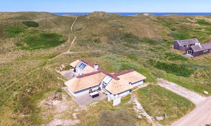 Haurvig House | Amazing home in Hvide Sande with WiFi