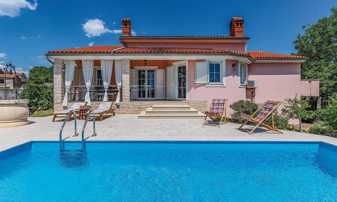 Marcana House | Amazing home in Marcana with WiFi