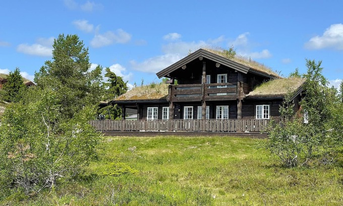 Nissedal House | Amazing home in Nissedal with lake view