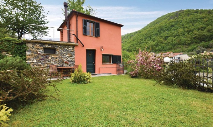 Pieve di Teco House | Amazing home in Pieve di Teco with WiFi