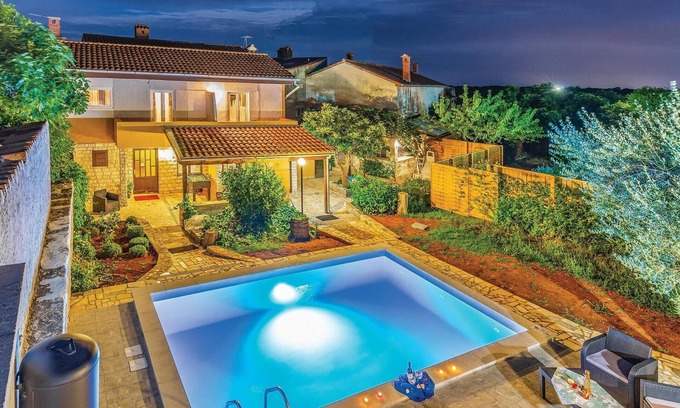 Pavicini House | Amazing home in Pavicini with WiFi