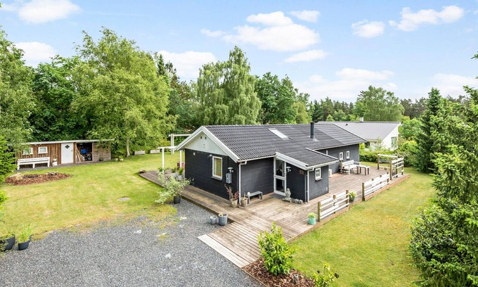 Ronde House | Amazing home in Rønde with WiFi