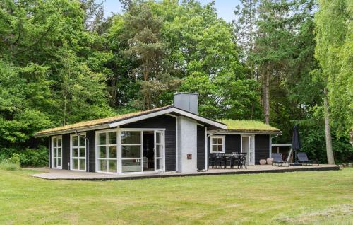 Ronbjerg House | Amazing Home In Roslev With Wifi