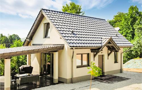 Zlotoryja House | Amazing Home In Staniszów With Wifi