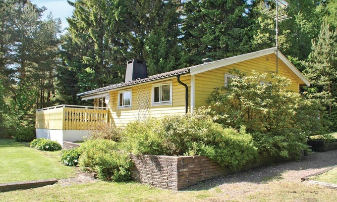 Svanesund House | Amazing home in Svanesund with kitchen