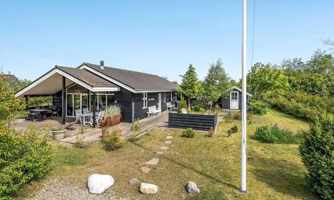 Skaven Strand House | Amazing home in Tarm with kitchen