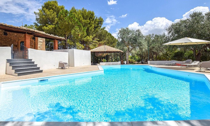 Chiaramonte Gulfi House | Amazing home in Chiaramonte Gulfi