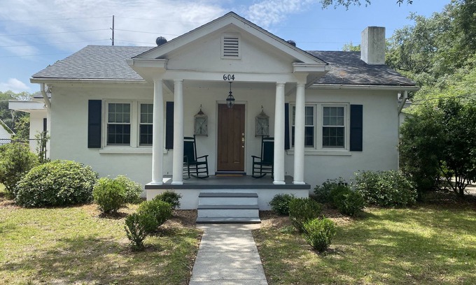 Beaufort House | Amazing home within walking distance to downtown Beaufort!