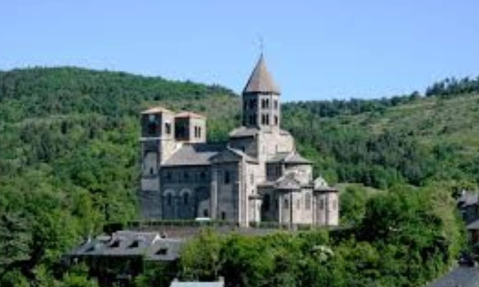 Orcet House | Amazing house in a small village