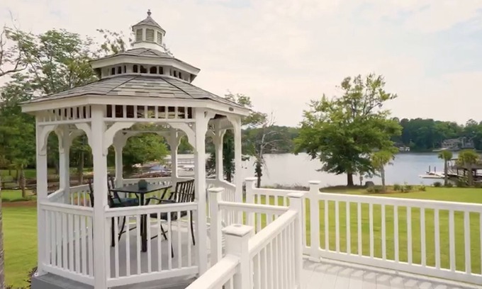 Columbia House | Amazing lake house on Lake Murray, Columbia w/private dock, outdoor kitchen.
