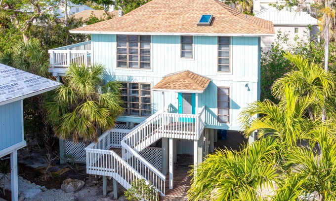 Captiva House | Amazing Location! Central to Everything Captiva Has to Offer!