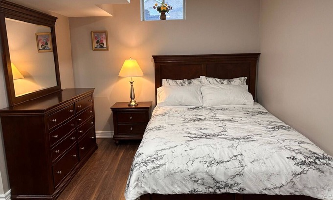 Vaughan House | Amazing Location! Private Furnished Bachelor Basement Room in Vaughan