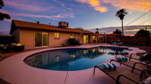 South Scottsdale House | Amazing Modern Remodel Near Old Town with HEATED Pool