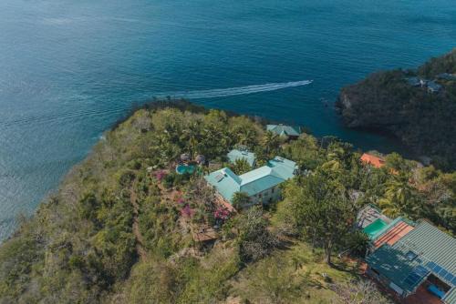 Marigot Bay House | Amazing mountain top home with stunning views