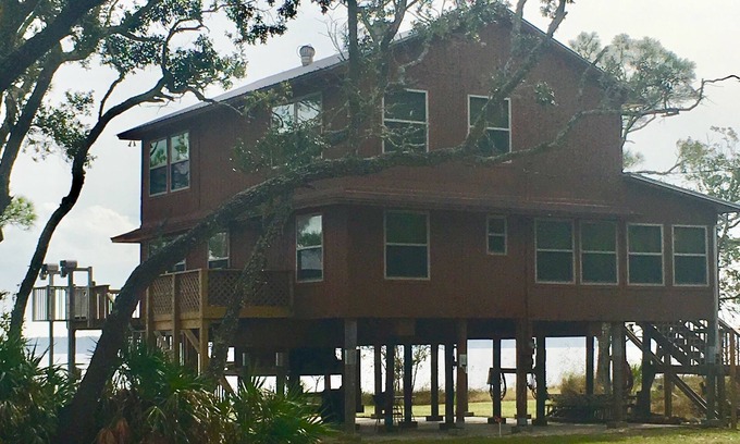 Ochlockonee Bay House | Amazing Ochlockonee Riverfront Home!