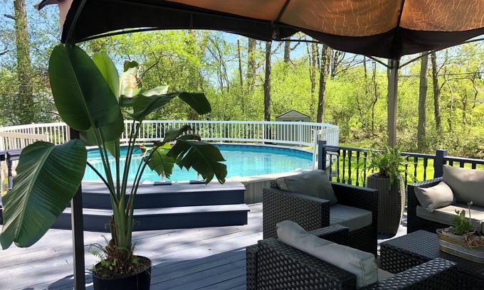 Rochester House | Amazing ranch located in Henrietta, pool and king size master bed.