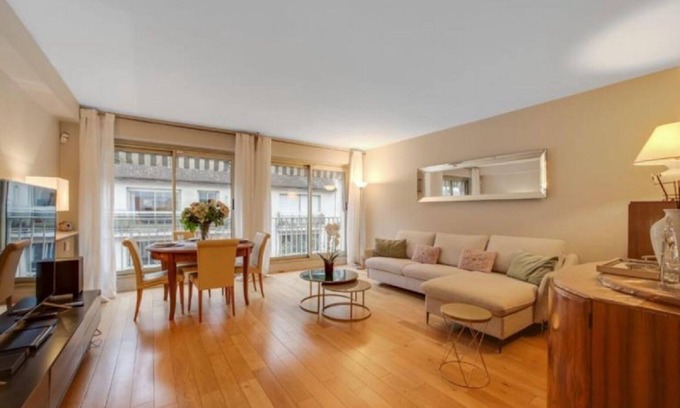 Passy Apartment | Amazing Spacious apt Paris Eiffel Tower 2 Bdr 4/7 P