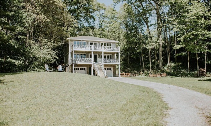 Montague House | Amazing Views All Seasons White Lake/Channel, Easy walk to Lake Michigan!