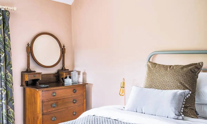 Oldham House | Amazing views and close proximity to Manchester