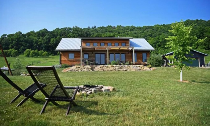 Stark Other | Amazing Views at this Modern Retreat on 5 Acres. Superhost on AirBnB!