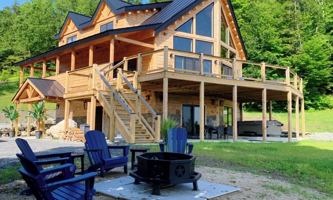 Stockbridge Ski Chalet | Amazing Views on Music Mountain