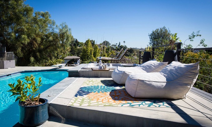 Solana Beach House | Amazing Views with Heated Pool and Jacuzzi Near Beach