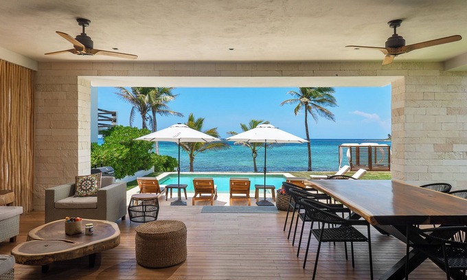 Tankah Villa | Amazing Villa in Akumal heated jacuzzi for 15 people!