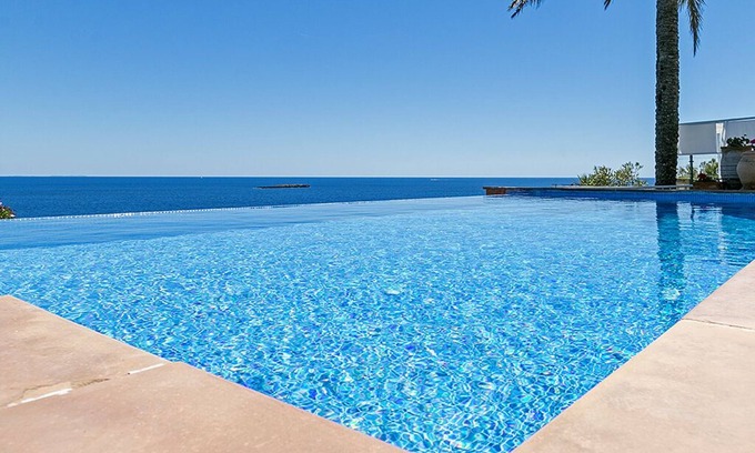 Cala Vinas Villa | Amazing waterfront Villa. Amazing property on the sea