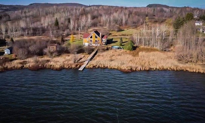 Mandeville Cottage | Amazing Waterfront Cottage with a panoramic astonishing view. CITQ# 282435