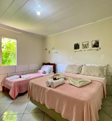 Vila Nova House | Ambiente ideal para famílias, casa conjulgada com Wi-Fi rápido, cozinha exclusiva e equipada, varanda com churrasqueira - A apenas 1 km da praia e 5 km da charmosa Praia da Vila