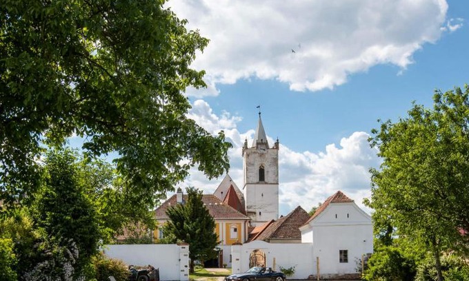 Pouzdrany Apartment | Ambrožův dvůr