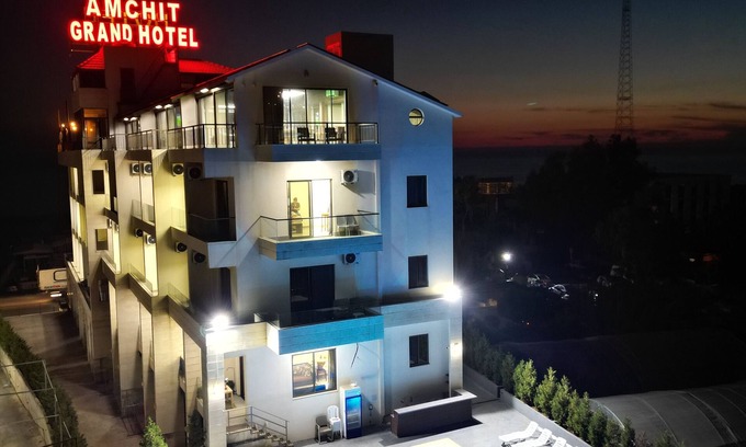 Aamchit Hotel | Amchit Grand Hotel