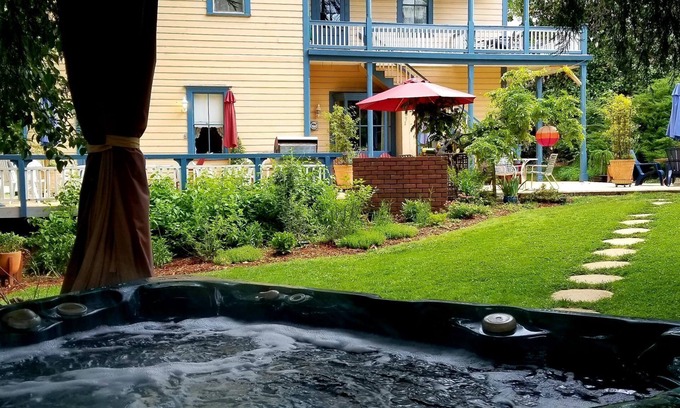 Georgetown Bed & Breakfast | American River Inn