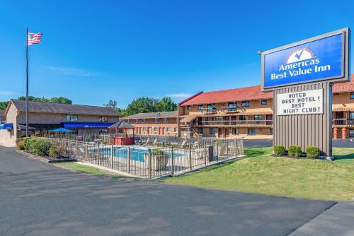 St. Marys Hotel | Americas Best Value Inn St. Marys