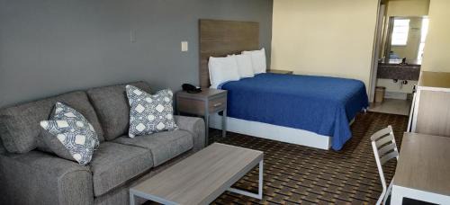West Orange Hotel | Ameristay Inn & Suites