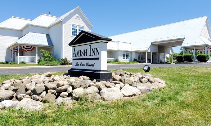 Nappanee Hotel | Amish Inn