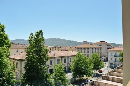 Arezzo Apartment | Ampio appartamento con vista monti Wi-Fi veloce, self check-in, vicino stazione e centro