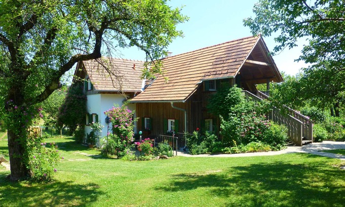 Harrachberg House | An earthly paradise in the land of longing with a large garden - for families