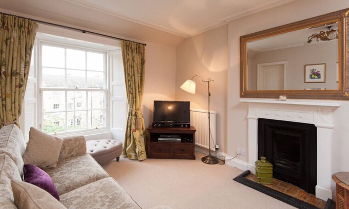 New Town Apartment | An elegant and spacious two-bedroom apartment. Sleeps 4.