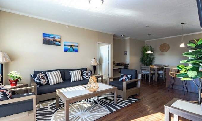 Harbor Town Condo | An escape where daily bliss and peace is a natural part of the experience.