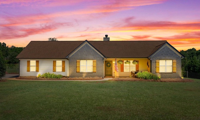 McDonough House | An Oasis Awaits You with Vineyard Views