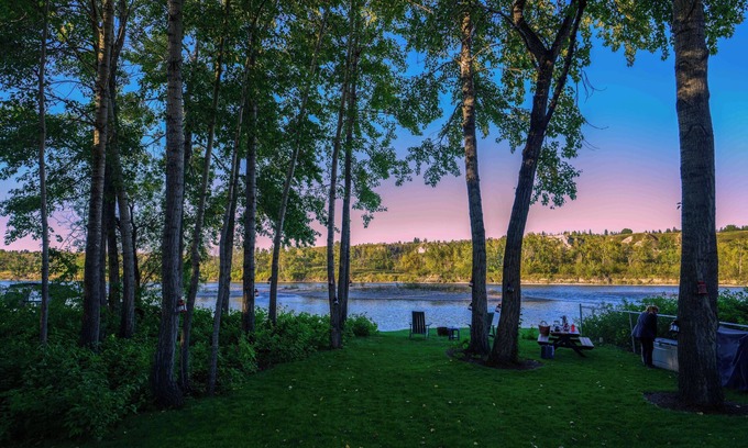 Northwest Calgary Cabin | An Urban Glamping Haven Hidden Along Calgary's Bow River