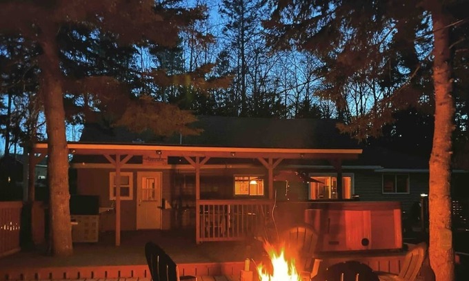 Wasagaming House | Ananda "Bliss" - Cabin at Clear Lake - RMNP