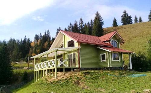 Dobrovelychkivka House | Ananda Space - номери в Ретритному центрі, біля Верховини