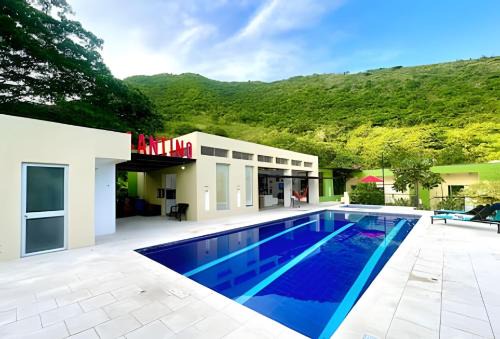 Anapoima House | Anapoima Casa Finca Piscina, Jacuzzi, Golf y Tenis