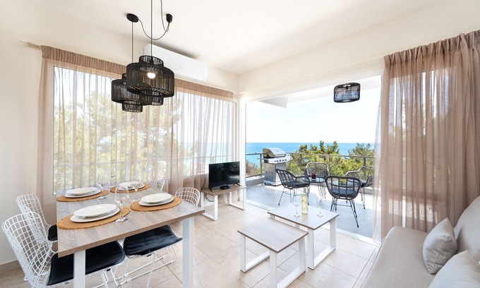 Stegna House | Anastasios Deluxe House Stegna Up Floor (Amazing View, 300meter from the Beach)